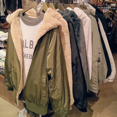 リバーシブルファーブルゾン¥5,990+tax