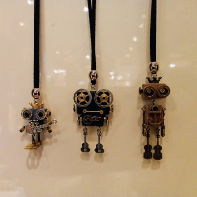 【NEW】人気のロボットネックレス!新しい仲間が登場しました
