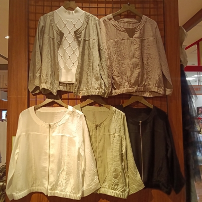 ¥3,690+tax