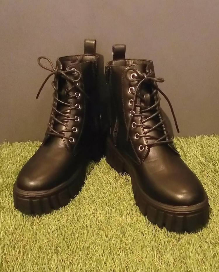 ブーツ② ¥4,990+税