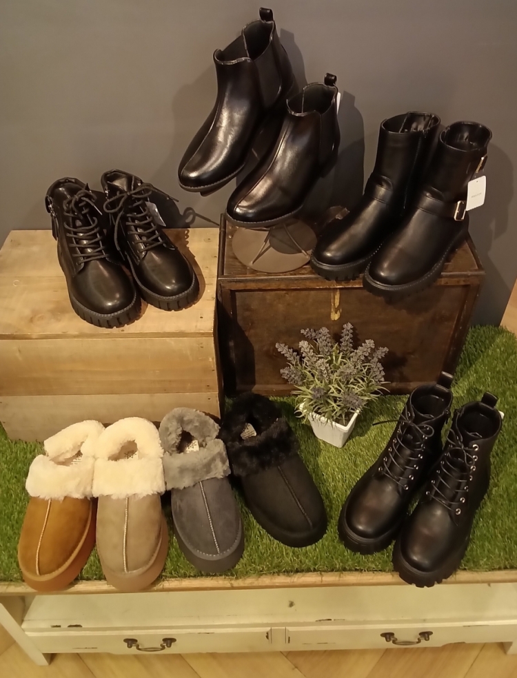 【NEW】 これから大活躍!様々なテイストに合う合皮ブーツ