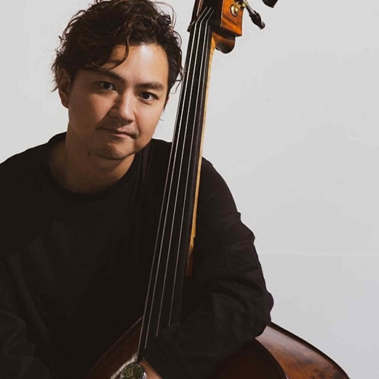 出宮寛之(ベース)